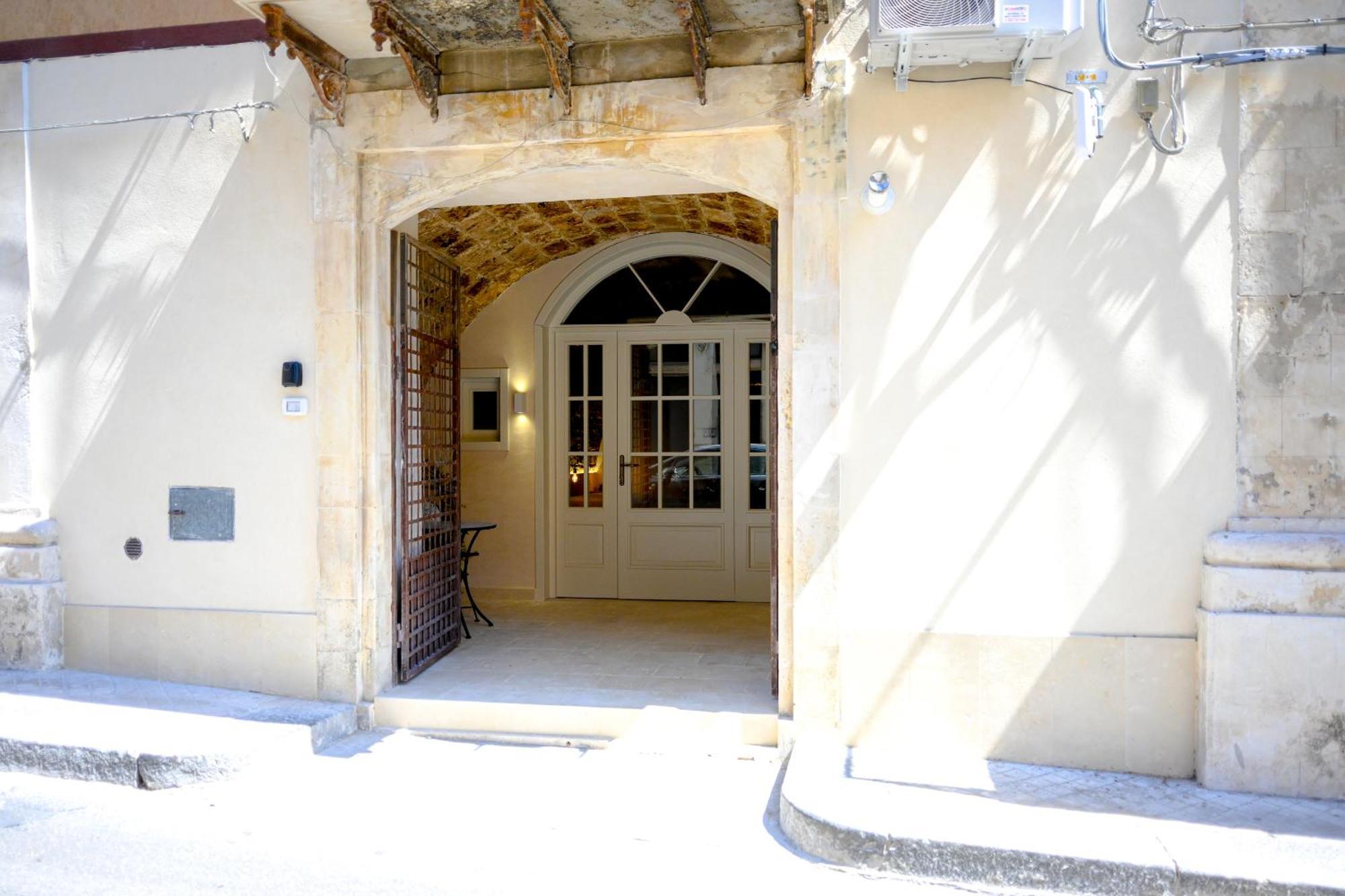 La Grotta, Luxury Suite & Spa Noto Exterior foto